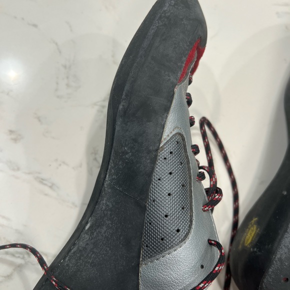 Size 10/43 Men La Sportiva Nago Men's Climbing Shoes - Red - Rock Gym - Preowned - Picture 6 of 8